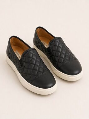 🖤 Steve Madden Quilted Slip-On Sneakers – Size 7.5 🖤